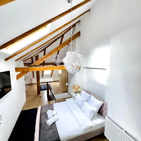 Siriwanda Homme Apartment *